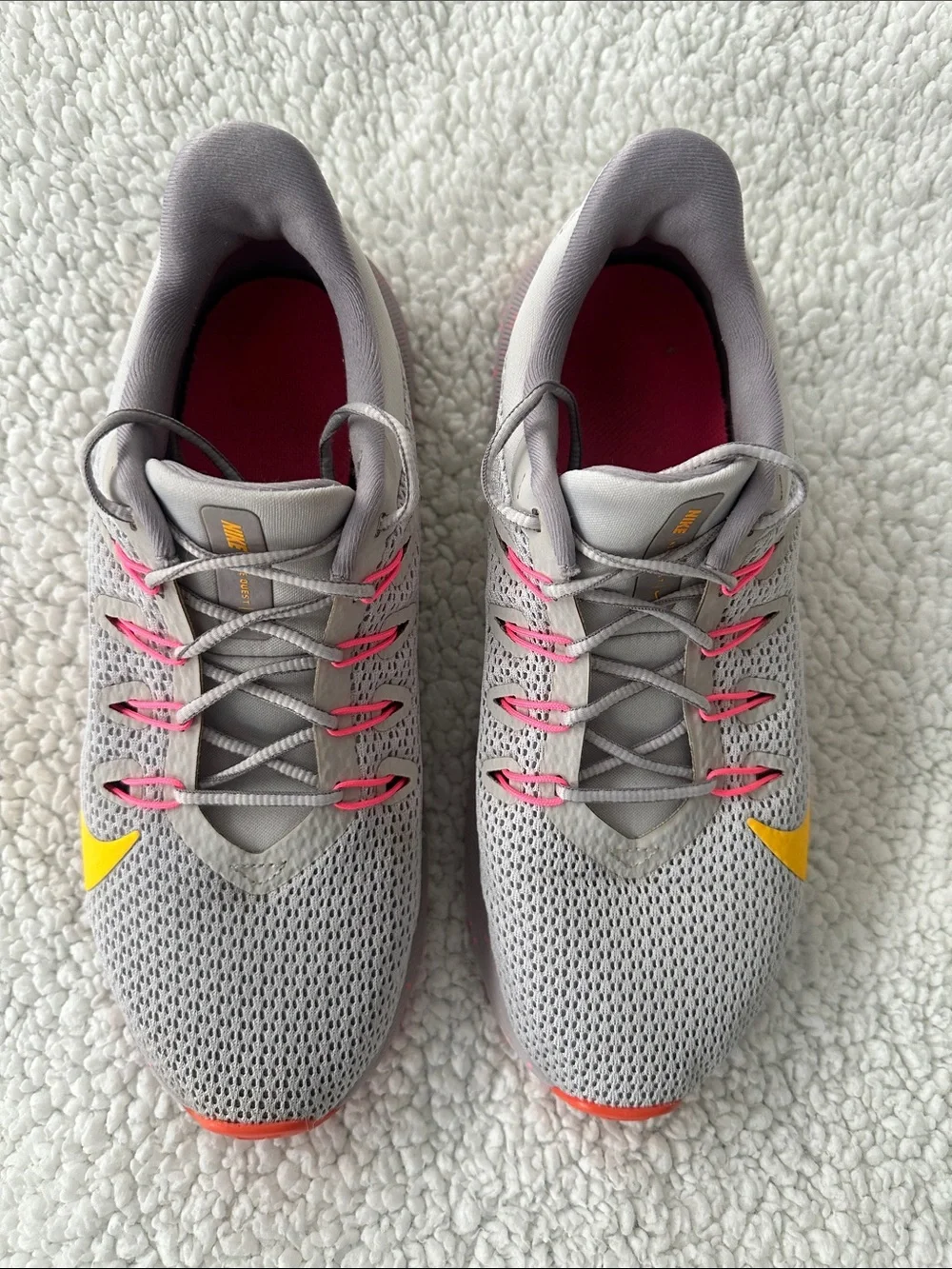 Nike Quest 2 Vast Grey Digital Pink Women’s Running Shoes Size 7.5